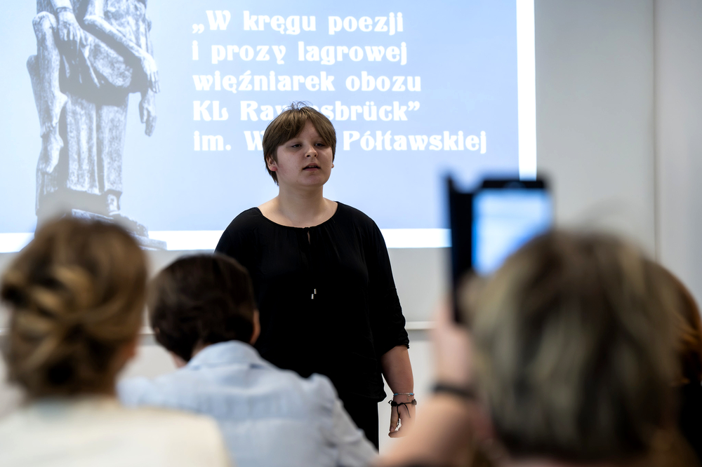 Półfinały XI edycji ogólnopolskiego konkursu recytatorskiego„W kręgu poezji i prozy lagrowej więźniarek KL Ravensbrück im. Wandy Półtawskiej” – Katowice, 12 marca 2025. Fot.: IPN Krzysztof Łojko