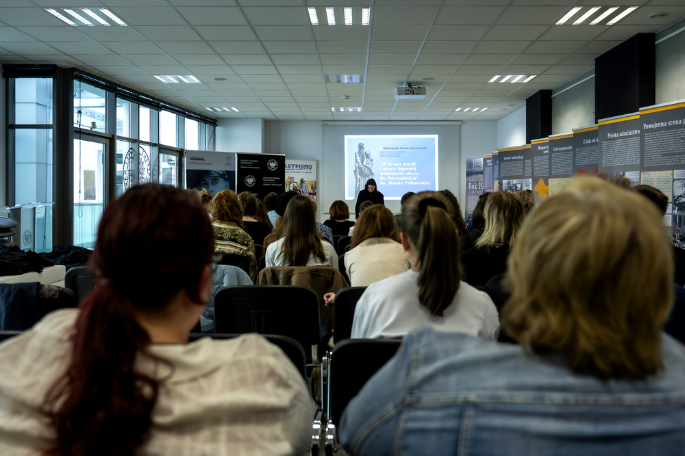 Półfinały XI edycji ogólnopolskiego konkursu recytatorskiego„W kręgu poezji i prozy lagrowej więźniarek KL Ravensbrück im. Wandy Półtawskiej” – Katowice, 12 marca 2025. Fot.: IPN Krzysztof Łojko