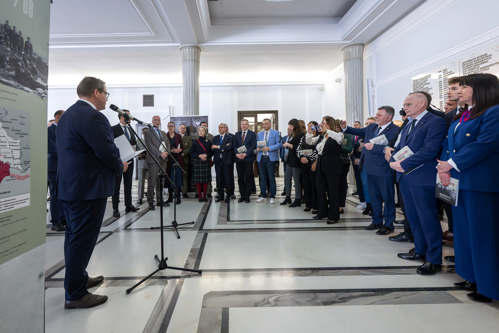 Otwarcie wystawy „Walczyć, ale czym? Jak Polacy uzbroili swoją milionową armię do wojny z sowiecką Rosją? Działalność Polskiej Wojskowej Misji Zakupów w Paryżu w latach 1919-1921” – Warszawa, 19 marca 2025. Fot.: IPN Krzysztof Łojko