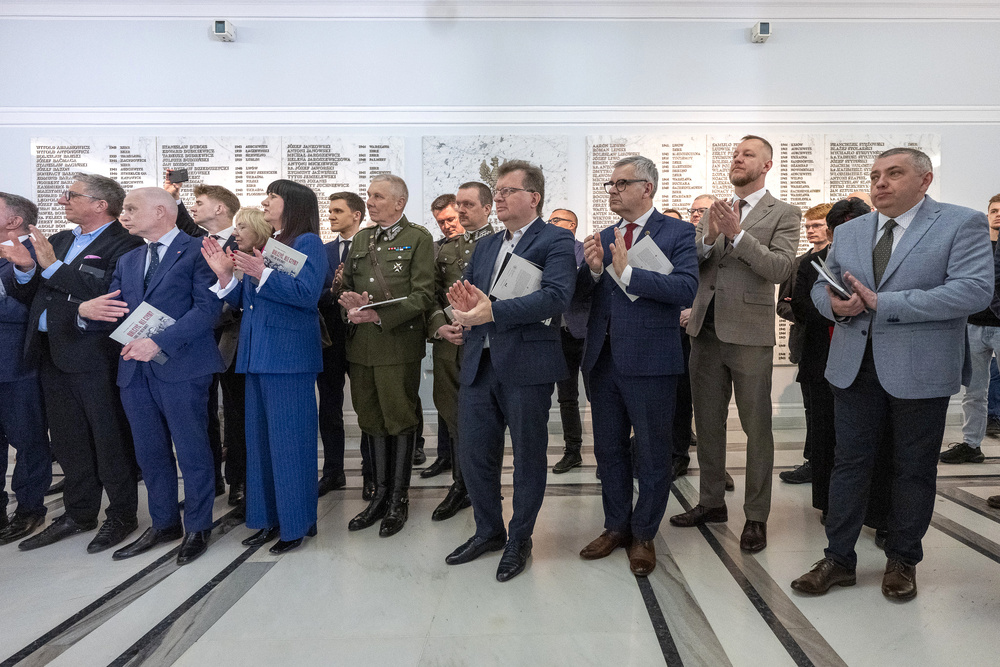 Otwarcie wystawy „Walczyć, ale czym? Jak Polacy uzbroili swoją milionową armię do wojny z sowiecką Rosją? Działalność Polskiej Wojskowej Misji Zakupów w Paryżu w latach 1919-1921” – Warszawa, 19 marca 2025. Fot.: IPN Krzysztof Łojko