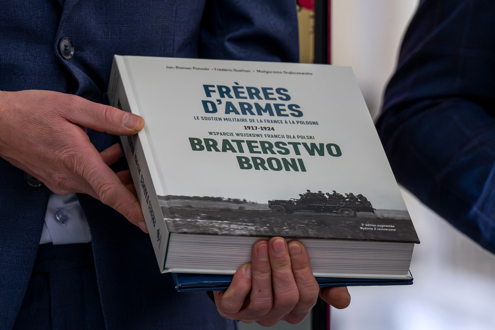 Otwarcie wystawy „Walczyć, ale czym? Jak Polacy uzbroili swoją milionową armię do wojny z sowiecką Rosją? Działalność Polskiej Wojskowej Misji Zakupów w Paryżu w latach 1919-1921” – Warszawa, 19 marca 2025. Fot.: IPN Krzysztof Łojko