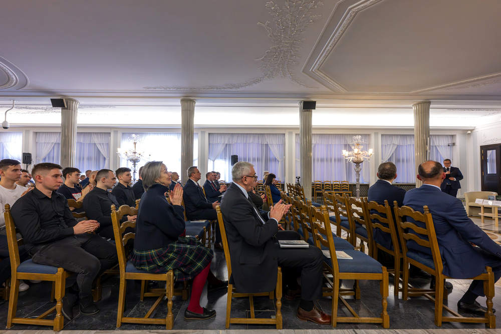 Otwarcie wystawy „Walczyć, ale czym? Jak Polacy uzbroili swoją milionową armię do wojny z sowiecką Rosją? Działalność Polskiej Wojskowej Misji Zakupów w Paryżu w latach 1919-1921” – Warszawa, 19 marca 2025. Fot.: IPN Krzysztof Łojko