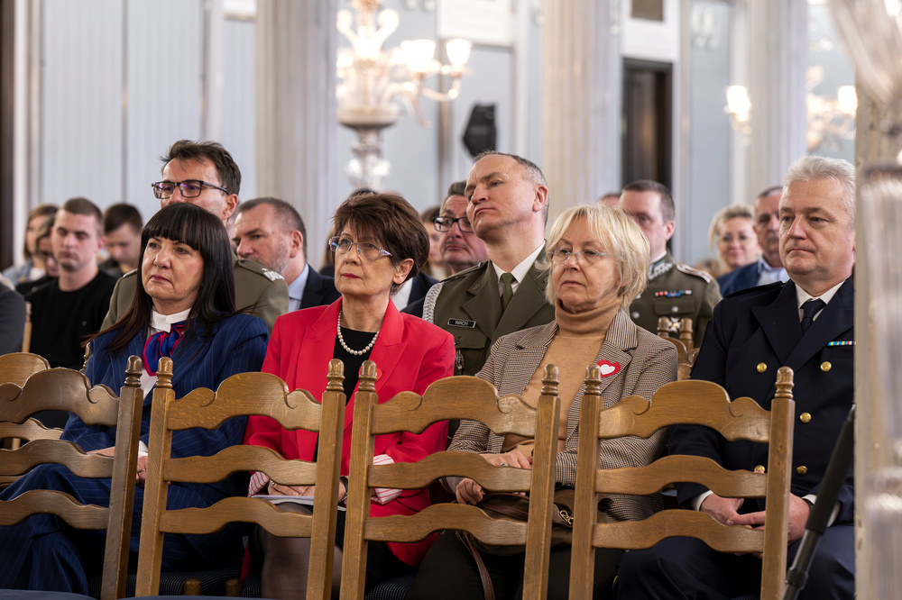 Otwarcie wystawy „Walczyć, ale czym? Jak Polacy uzbroili swoją milionową armię do wojny z sowiecką Rosją? Działalność Polskiej Wojskowej Misji Zakupów w Paryżu w latach 1919-1921” – Warszawa, 19 marca 2025. Fot.: IPN Krzysztof Łojko