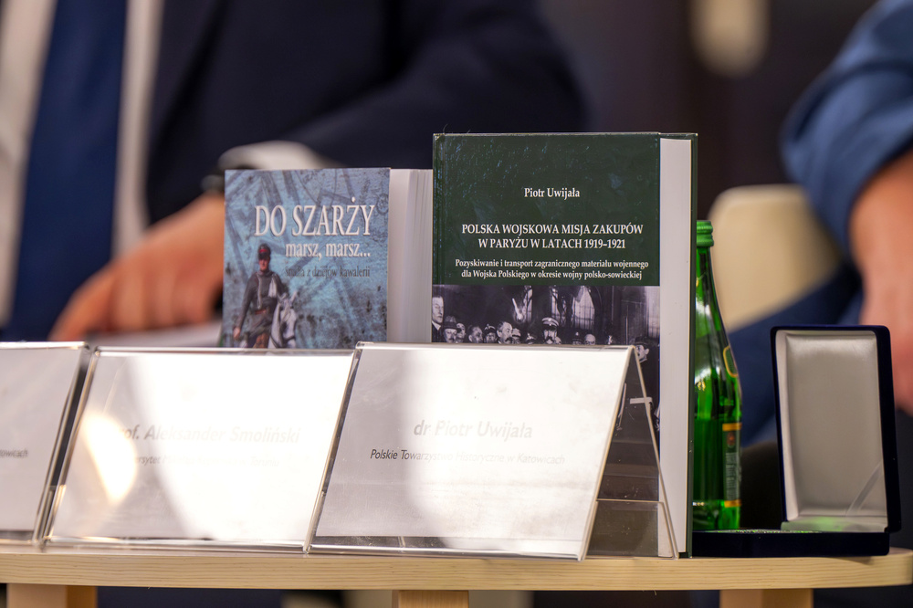 Otwarcie wystawy „Walczyć, ale czym? Jak Polacy uzbroili swoją milionową armię do wojny z sowiecką Rosją? Działalność Polskiej Wojskowej Misji Zakupów w Paryżu w latach 1919-1921” – Warszawa, 19 marca 2025. Fot.: IPN Krzysztof Łojko