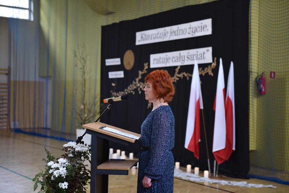 Uroczystość odsłonięcia tablicy upamiętniającej Rudolfa i Wojciecha Basików w Korbielowie. Fot. Monika Kobylańska, Krzysztof Liszka/IPN