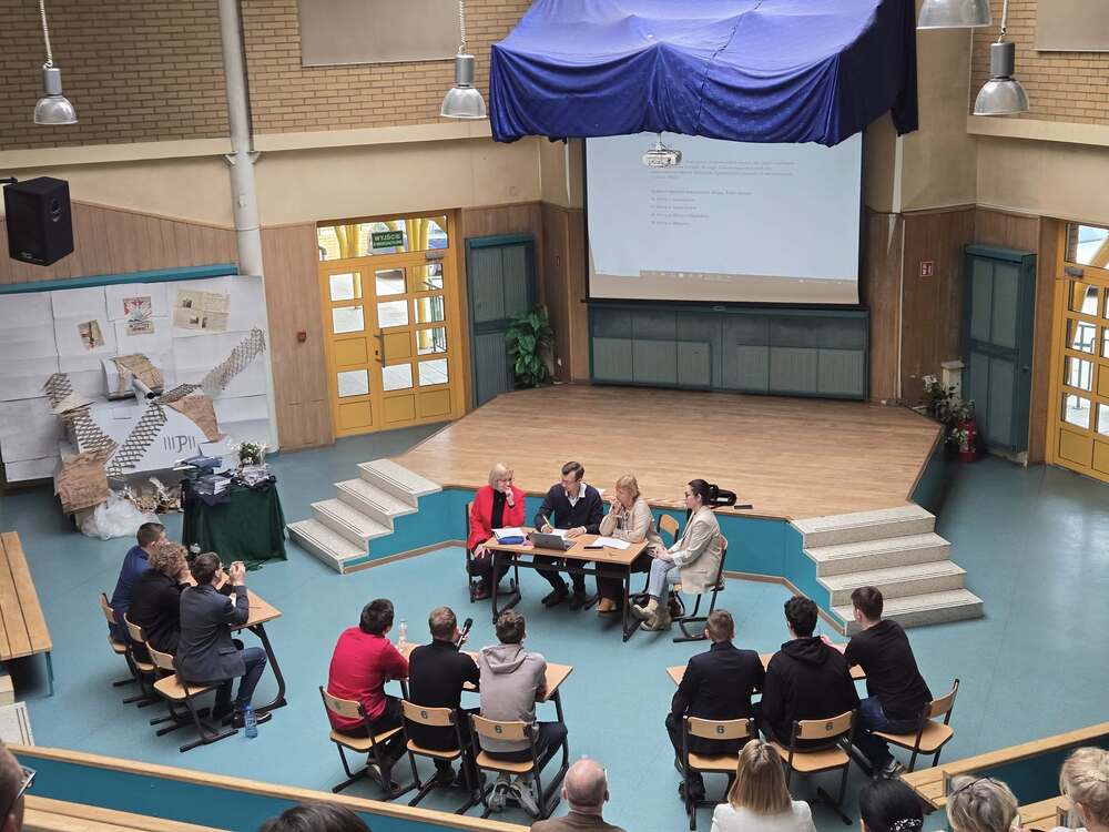 Konkurs „80 lat po wojnie – czy pamiętamy”. Fot. III LO im. Jana Pawła II w Rudzie Śląskiej