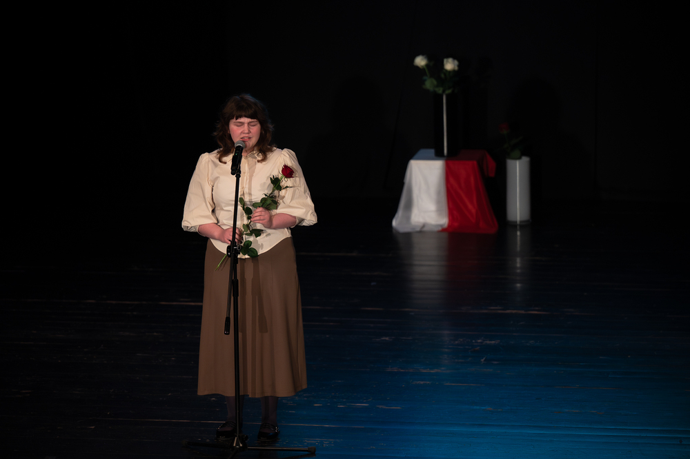 Gala finałowa XI edycji ogólnopolskiego konkursu recytatorskiego „W kręgu poezji i prozy lagrowej więźniarek KL Ravensbrück“ im. Wandy Półtawskiej – Ruda Śląska, 9 kwietnia 2025. Fot.: IPN Krzysztof Łojko