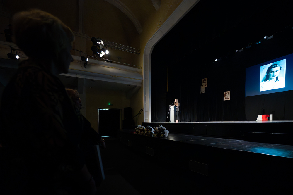 Gala finałowa XI edycji ogólnopolskiego konkursu recytatorskiego „W kręgu poezji i prozy lagrowej więźniarek KL Ravensbrück“ im. Wandy Półtawskiej – Ruda Śląska, 9 kwietnia 2025. Fot.: IPN Krzysztof Łojko