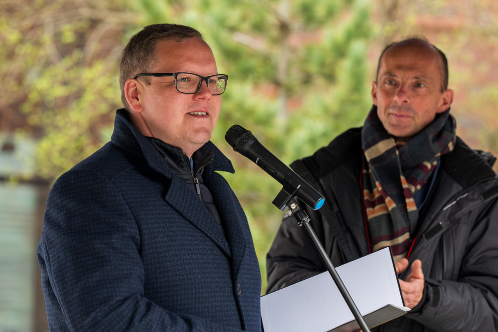 Otwarcie wystawy „Walczyć, ale czym? Jak Polacy uzbroili swoją milionową armię do wojny w sowiecką Rosją? Polska Wojskowa Misja Zakupów w Paryżu w latach 1919-1921” w Jaworznie, 11 kwietnia 2025. Fot.: IPN Krzysztof Łojko