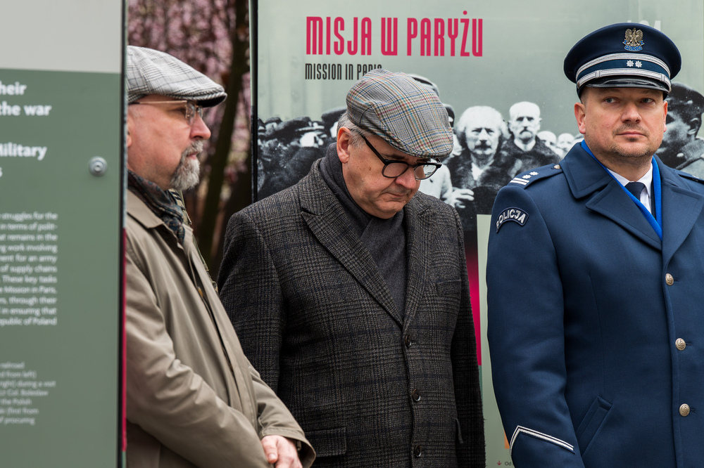 Otwarcie wystawy „Walczyć, ale czym? Jak Polacy uzbroili swoją milionową armię do wojny w sowiecką Rosją? Polska Wojskowa Misja Zakupów w Paryżu w latach 1919-1921” w Jaworznie, 11 kwietnia 2025. Fot.: IPN Krzysztof Łojko