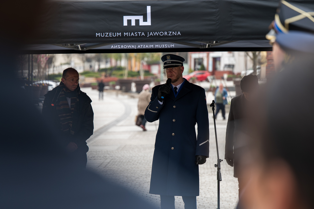 Otwarcie wystawy „Walczyć, ale czym? Jak Polacy uzbroili swoją milionową armię do wojny w sowiecką Rosją? Polska Wojskowa Misja Zakupów w Paryżu w latach 1919-1921” w Jaworznie, 11 kwietnia 2025. Fot.: IPN Krzysztof Łojko