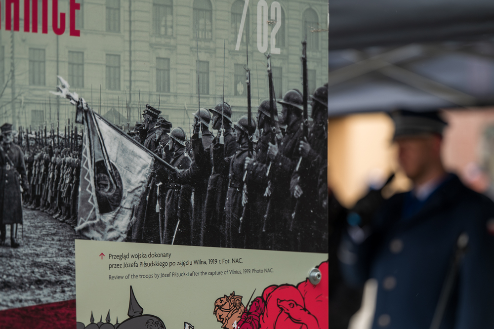 Otwarcie wystawy „Walczyć, ale czym? Jak Polacy uzbroili swoją milionową armię do wojny w sowiecką Rosją? Polska Wojskowa Misja Zakupów w Paryżu w latach 1919-1921” w Jaworznie, 11 kwietnia 2025. Fot.: IPN Krzysztof Łojko