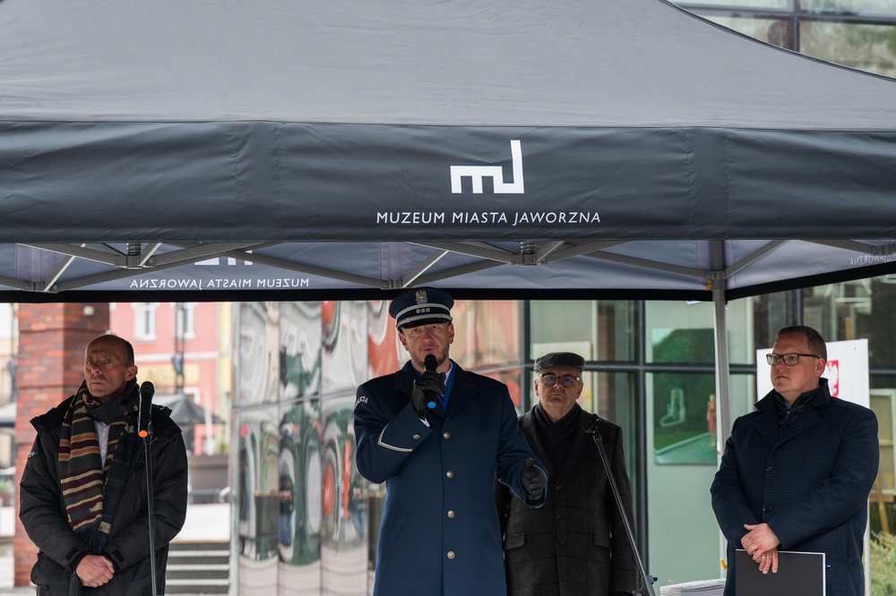 Otwarcie wystawy „Walczyć, ale czym? Jak Polacy uzbroili swoją milionową armię do wojny w sowiecką Rosją? Polska Wojskowa Misja Zakupów w Paryżu w latach 1919-1921” w Jaworznie, 11 kwietnia 2025. Fot.: IPN Krzysztof Łojko