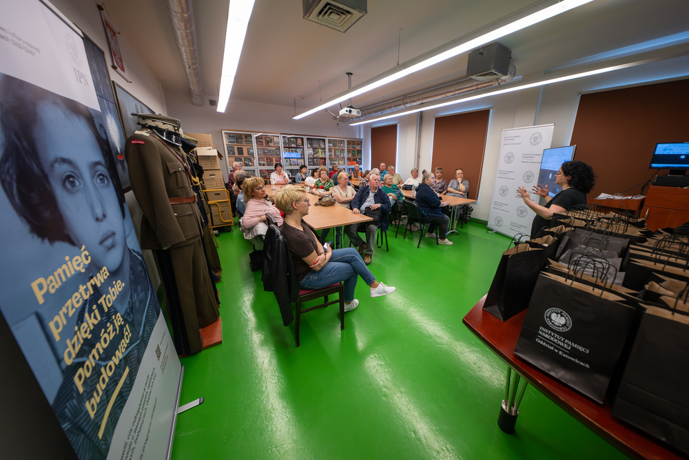 Słuchacze Uniwersytetu Trzeciego Wieku w OA IPN Katowice – 16 kwietnia 2025. Fot.: IPN Krzysztof Łojko