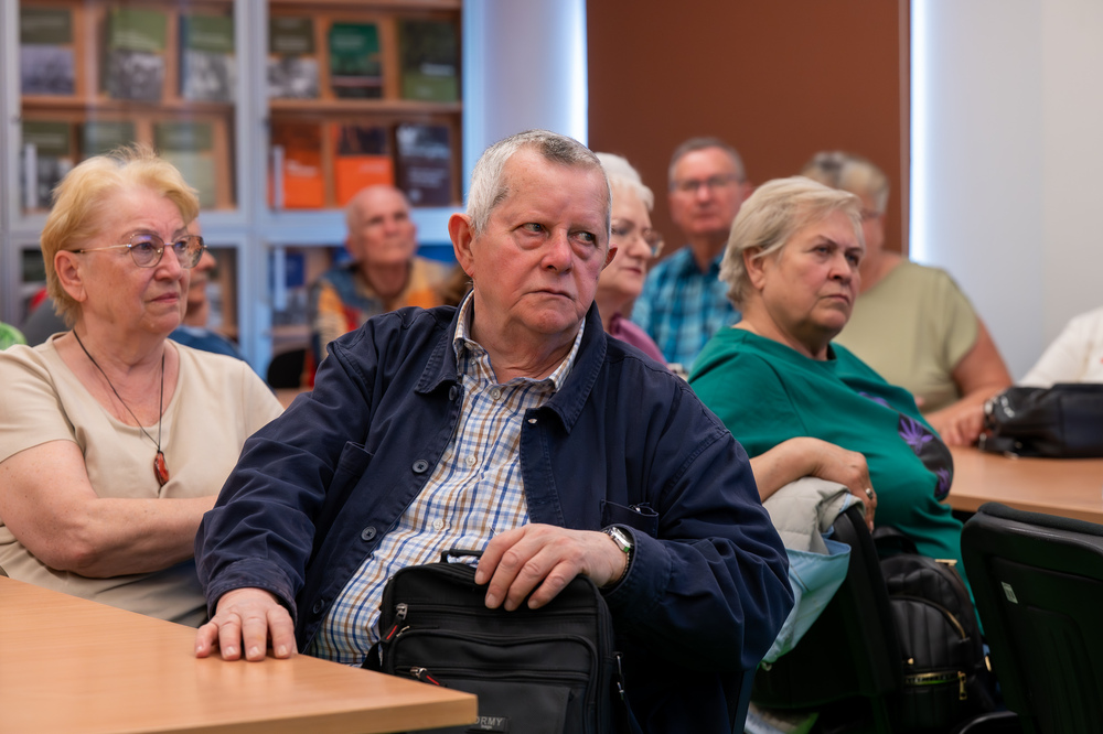 Słuchacze Uniwersytetu Trzeciego Wieku w OA IPN Katowice. Fot.: IPN Krzysztof Łojko