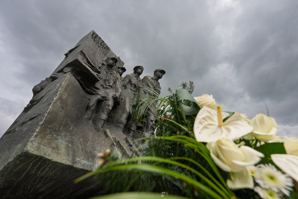 Upamiętnienie 80. rocznicy zakończenia II wojny światowej pod Pomnikiem Harcerzy Września w Katowicach. Fot.: IPN Krzysztof Łojko