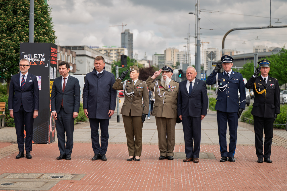 Upamiętnienie 80. rocznicy zakończenia II wojny światowej pod Pomnikiem Harcerzy Września w Katowicach. Fot.: IPN Krzysztof Łojko