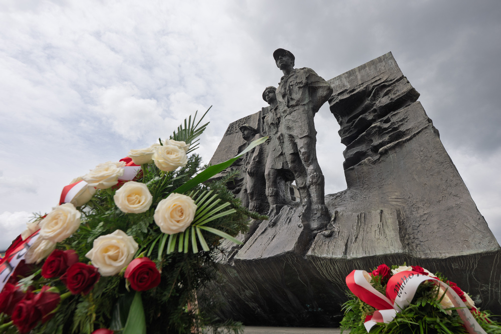 Upamiętnienie 80. rocznicy zakończenia II wojny światowej pod Pomnikiem Harcerzy Września w Katowicach. Fot.: IPN Krzysztof Łojko