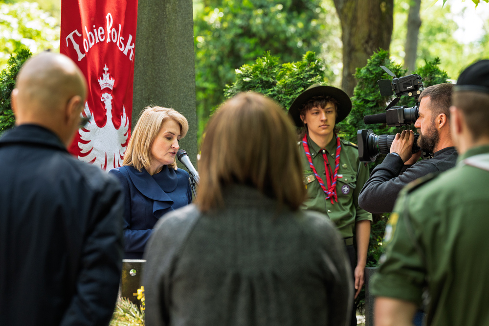 Uroczystości oznaczenia znakiem pamięci „Tobie Polsko” grobów śp. Jana Siwca oraz śp. Władysławy Kenig-Olbromskiej. Fot.: IPN Krzysztof Łojko