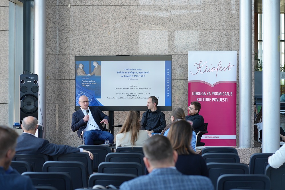 Promocja książki dr. Mateusza Sokulskiego z udziałem autora, Slavena Kali i Tomasza Lisa. Fot. https://www.facebook.com/okiem.chorwatki/