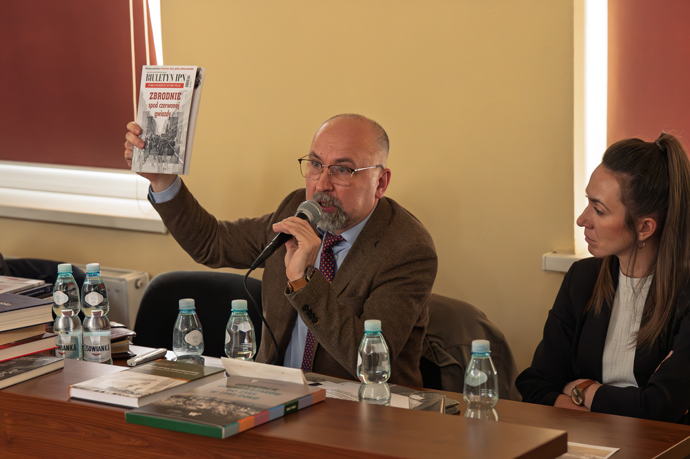 Dyskusja i prezentacja materiałów edukacyjnych IPN na temat „Tragedii Górnośląskiej”. Fot.: IPN Krzysztof Łojko