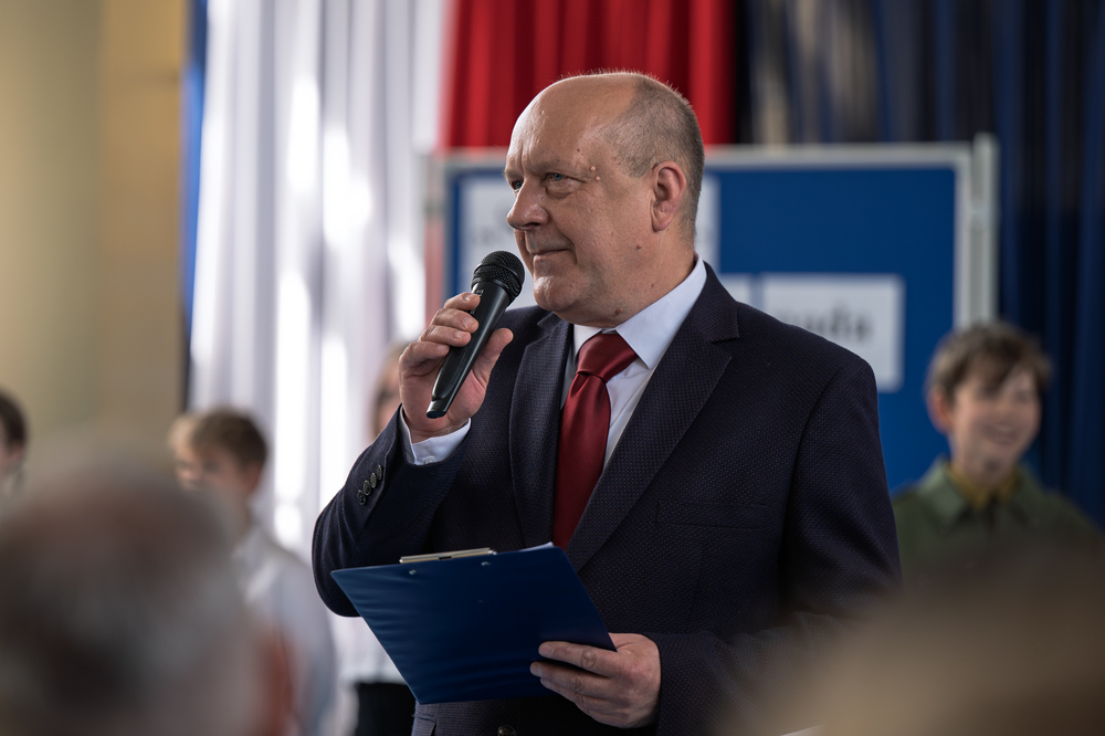 Uroczystość przekazania wystawy wojennych autorstwa Tadeusza Szumańskiego. Fot.: IPN Krzysztof Łojko