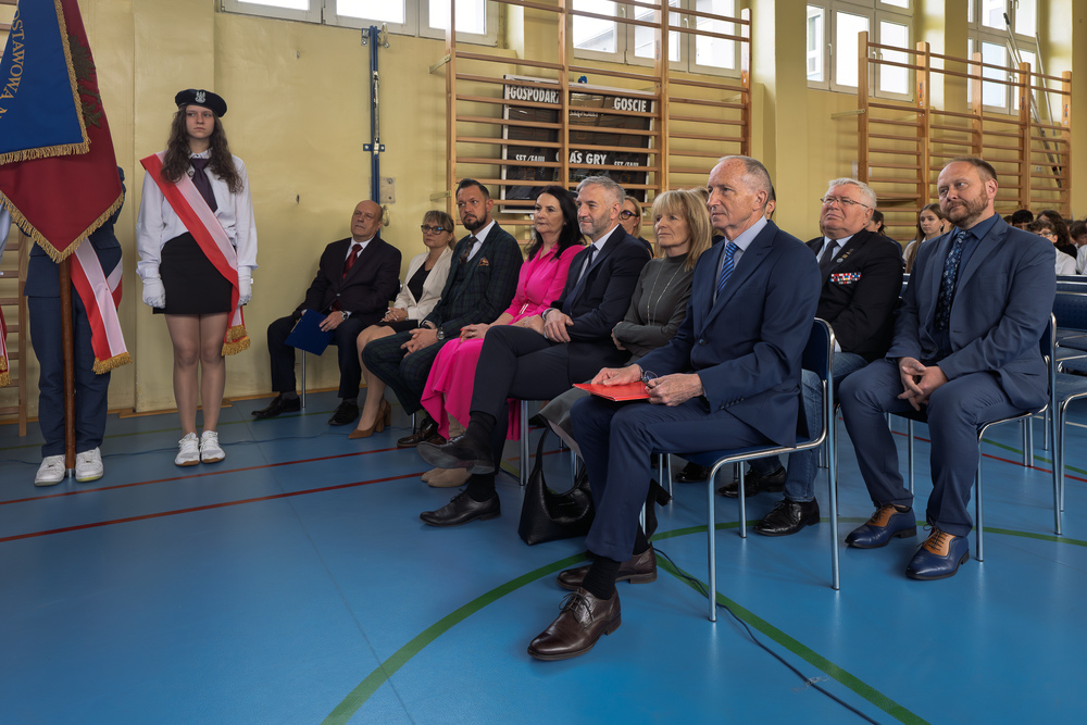 Uroczystość przekazania wystawy wojennych autorstwa Tadeusza Szumańskiego. Fot.: IPN Krzysztof Łojko