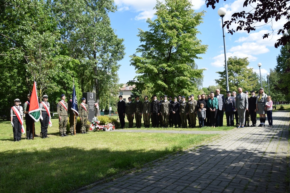 Znicze pamięci w 77. rocznicę śmierci rtm. Witolda Pileckiego w Katowicach.