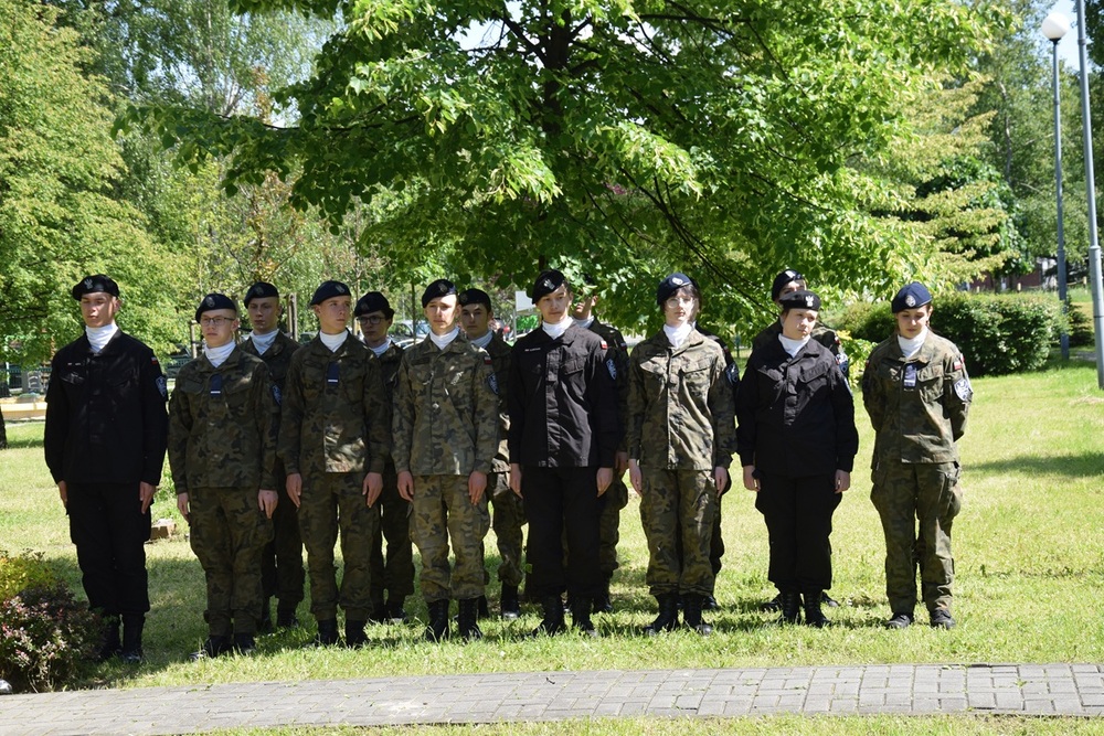 Znicze pamięci w 77. rocznicę śmierci rtm. Witolda Pileckiego w Katowicach.