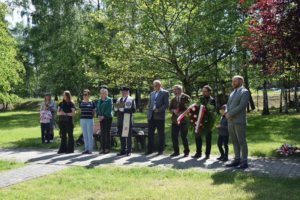 Znicze pamięci w 77. rocznicę śmierci rtm. Witolda Pileckiego w Katowicach.