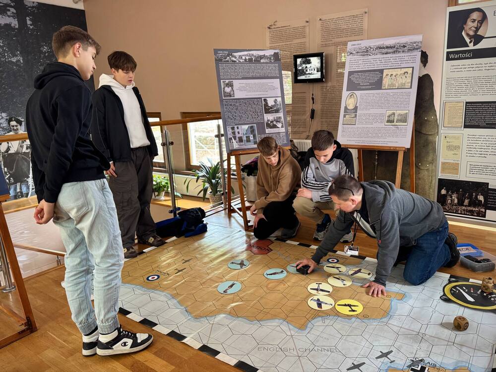 Zlot młodzieży szkolnej  „Ku swoim. Śladami Zofii Kossak-Szatkowskiej“.