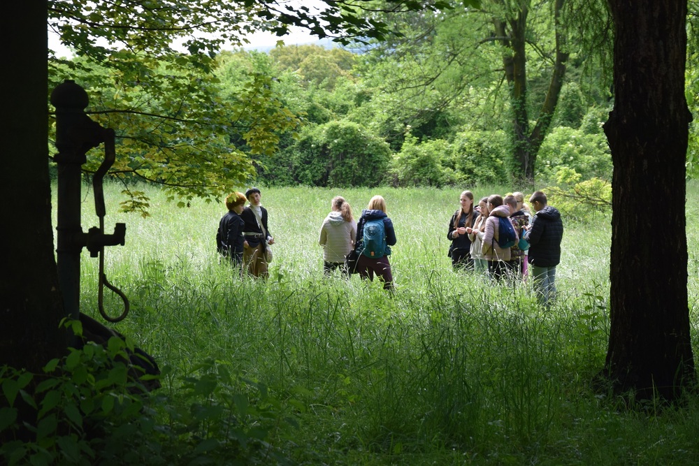 Zlot młodzieży szkolnej  „Ku swoim. Śladami Zofii Kossak-Szatkowskiej“.