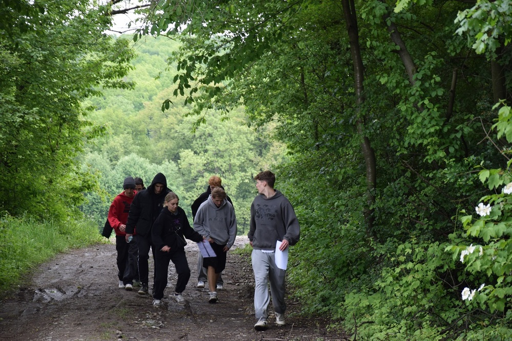 Zlot młodzieży szkolnej  „Ku swoim. Śladami Zofii Kossak-Szatkowskiej“.
