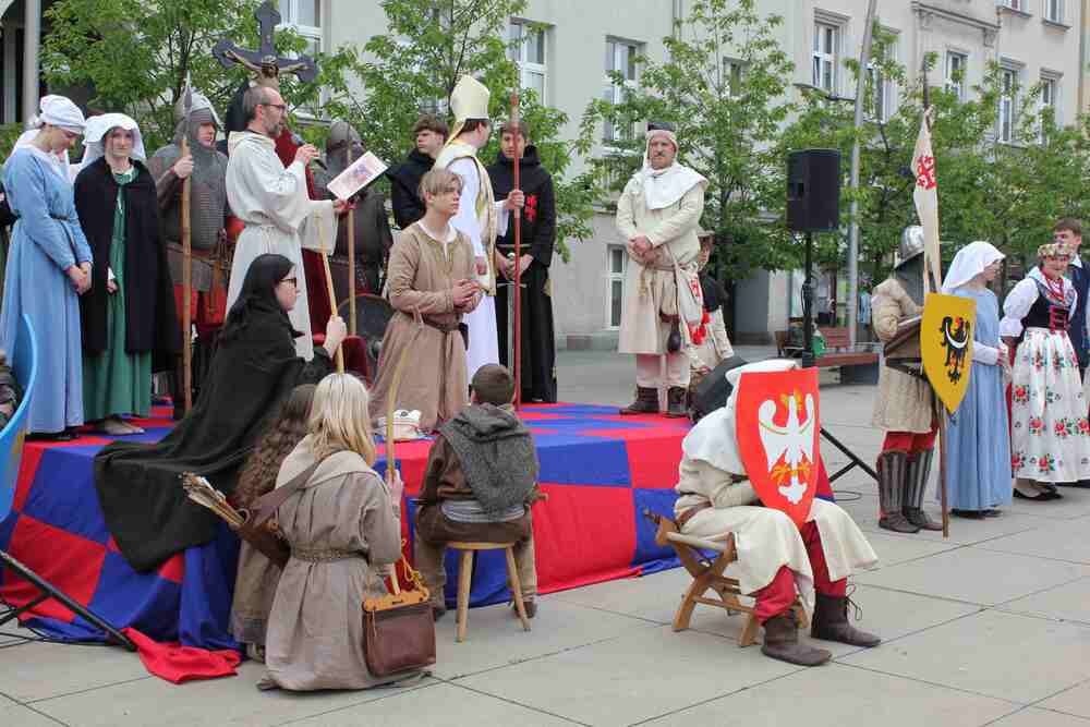 Rekonstrukcja historyczna w Chorzowie. Fot. IPN