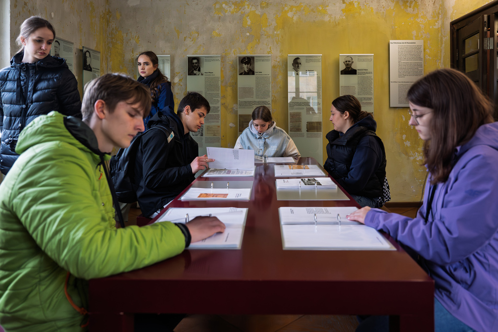 Wyjazd finalistów konkursu „W kręgu pamięci i prozy lagrowej więźniarek KL Ravensbrück” do Miejsca Pamięci i Przestrogi Ravensbrück, 23 – 26 maja 2025. Fot.: IPN Krzysztof Łojko