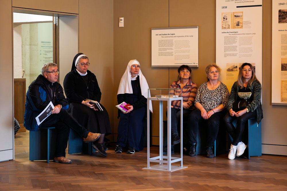 Wyjazd finalistów konkursu „W kręgu pamięci i prozy lagrowej więźniarek KL Ravensbrück” do Miejsca Pamięci i Przestrogi Ravensbrück, 23 – 26 maja 2025. Fot.: IPN Krzysztof Łojko