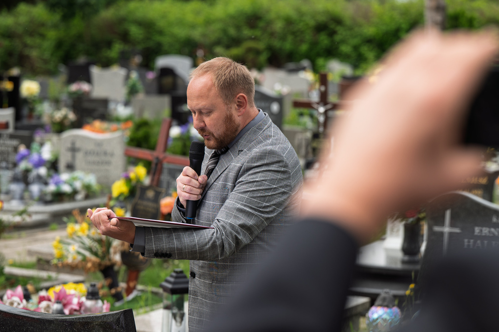 Uroczystość oznaczenia grobu Alojzego Uszoka znakiem pamięci „Tobie Polsko” w Katowicach. Fot.: IPN Krzysztof Łojko