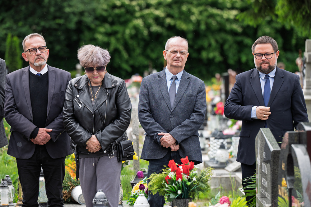 Uroczystość oznaczenia grobu Alojzego Uszoka znakiem pamięci „Tobie Polsko” w Katowicach. Fot.: IPN Krzysztof Łojko