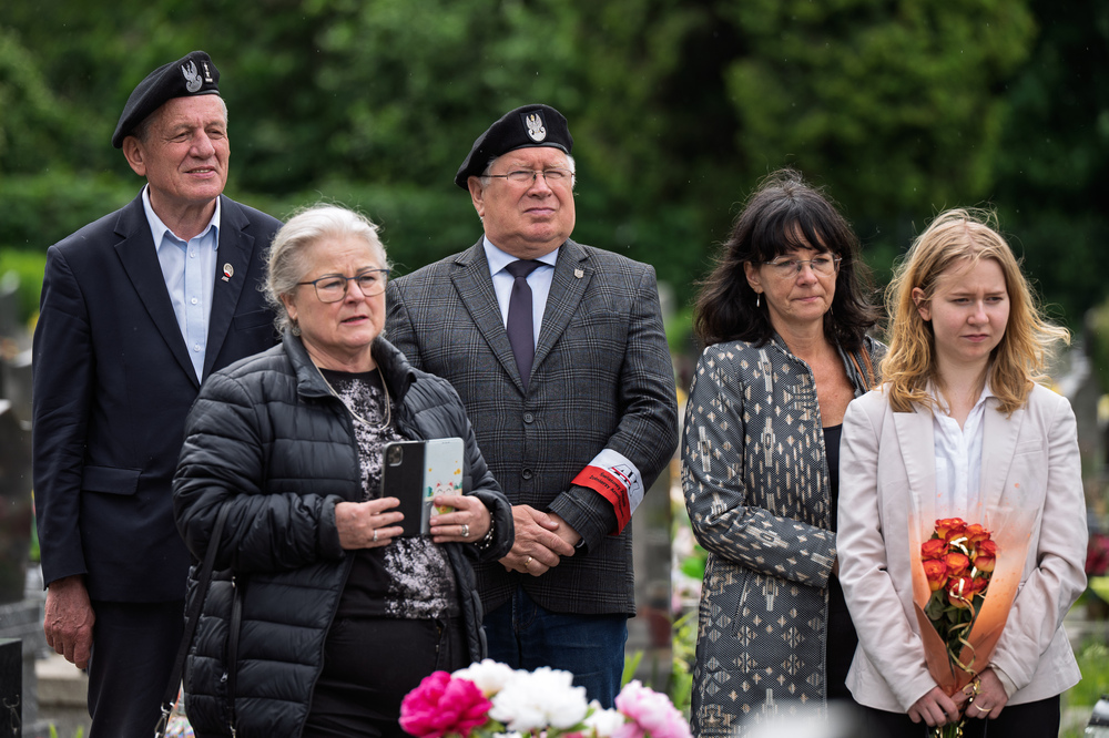 Uroczystość oznaczenia grobu Alojzego Uszoka znakiem pamięci „Tobie Polsko” w Katowicach. Fot.: IPN Krzysztof Łojko