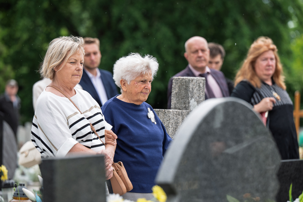 Uroczystość oznaczenia grobu Alojzego Uszoka znakiem pamięci „Tobie Polsko” w Katowicach. Fot.: IPN Krzysztof Łojko