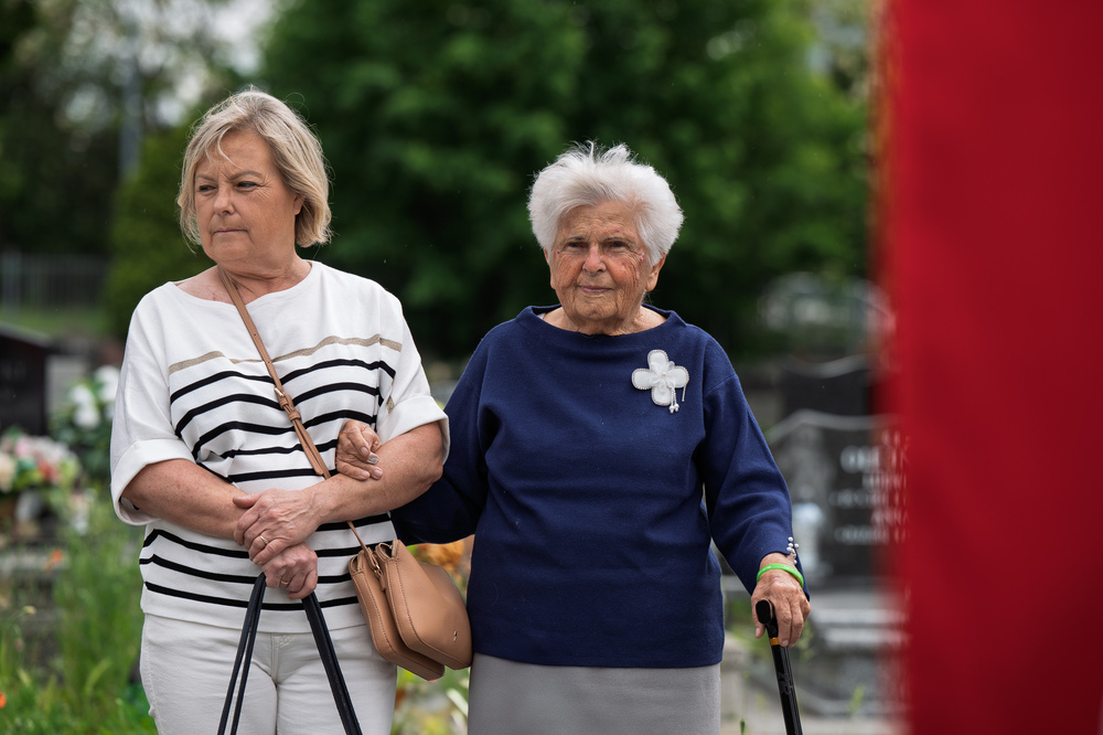 Uroczystość oznaczenia grobu Alojzego Uszoka znakiem pamięci „Tobie Polsko” w Katowicach. Fot.: IPN Krzysztof Łojko