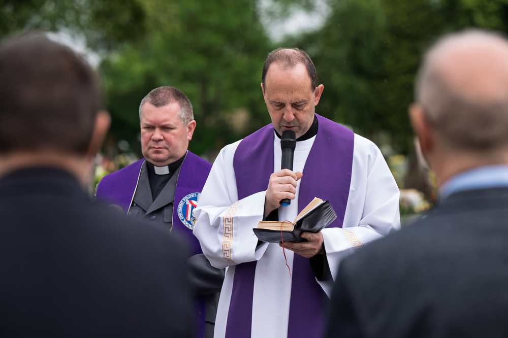 Uroczystość oznaczenia grobu Alojzego Uszoka znakiem pamięci „Tobie Polsko” w Katowicach. Fot.: IPN Krzysztof Łojko