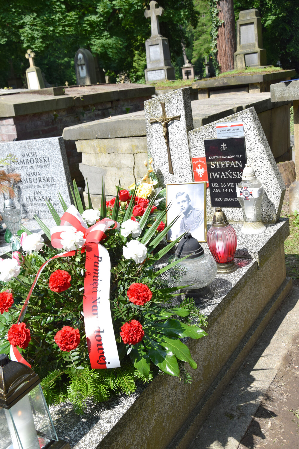 Uroczystość oznaczenia grobu powstańca śląskiego Stefana Iwańskiego znakiem pamięci „Tobie Polsko”. Fot.: IPN