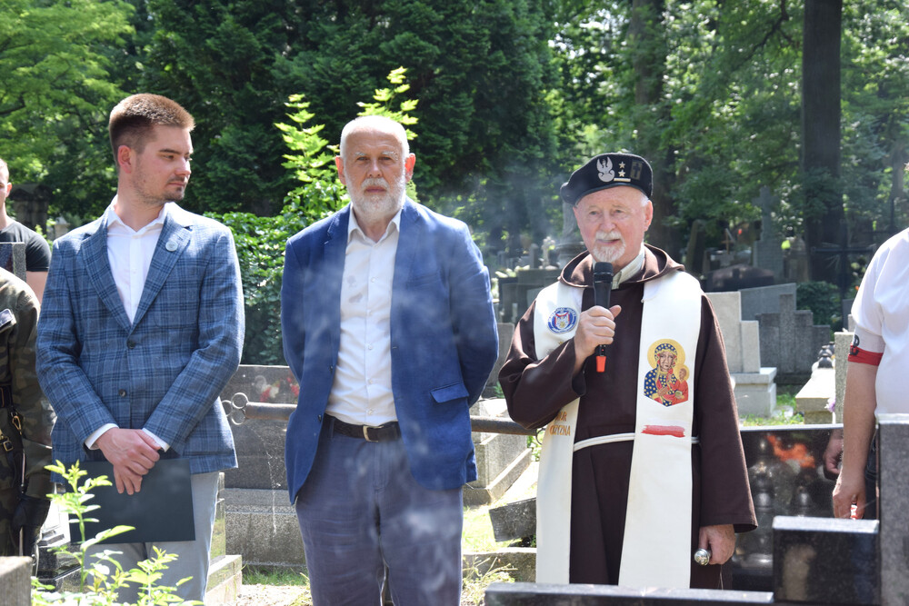 Uroczystość oznaczenia grobu powstańca śląskiego Stefana Iwańskiego znakiem pamięci „Tobie Polsko”. Fot.: IPN