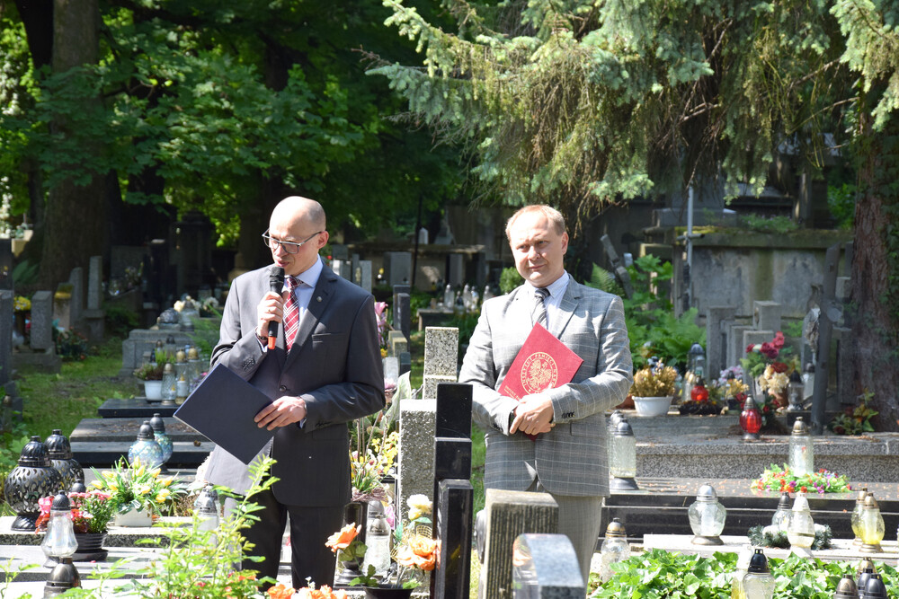 Uroczystość oznaczenia grobu powstańca śląskiego Stefana Iwańskiego znakiem pamięci „Tobie Polsko”. Fot.: IPN