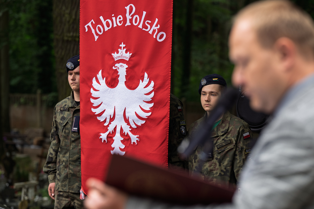 Uroczystość oznaczenia grobów weteranów trzeciego powstania śląskiego śp. Stanisława Brzozowskiego i śp. Franciszka Zandera znakiem pamięci „Tobie Polsko”. Fot.: IPN Krzysztof Łojko