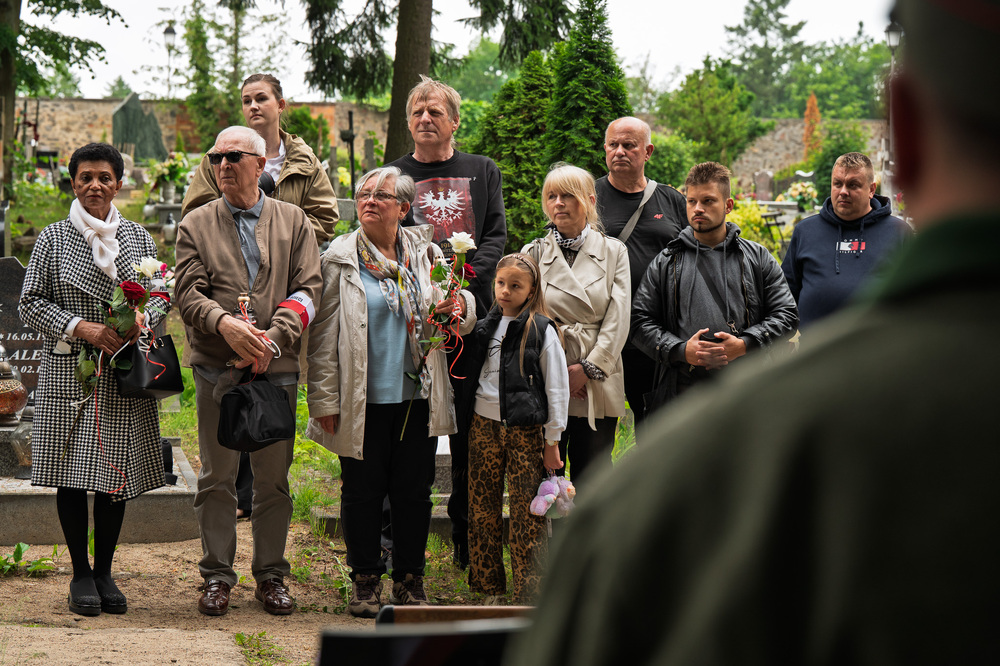 Uroczystość oznaczenia grobów weteranów trzeciego powstania śląskiego śp. Stanisława Brzozowskiego i śp. Franciszka Zandera znakiem pamięci „Tobie Polsko”. Fot.: IPN Krzysztof Łojko
