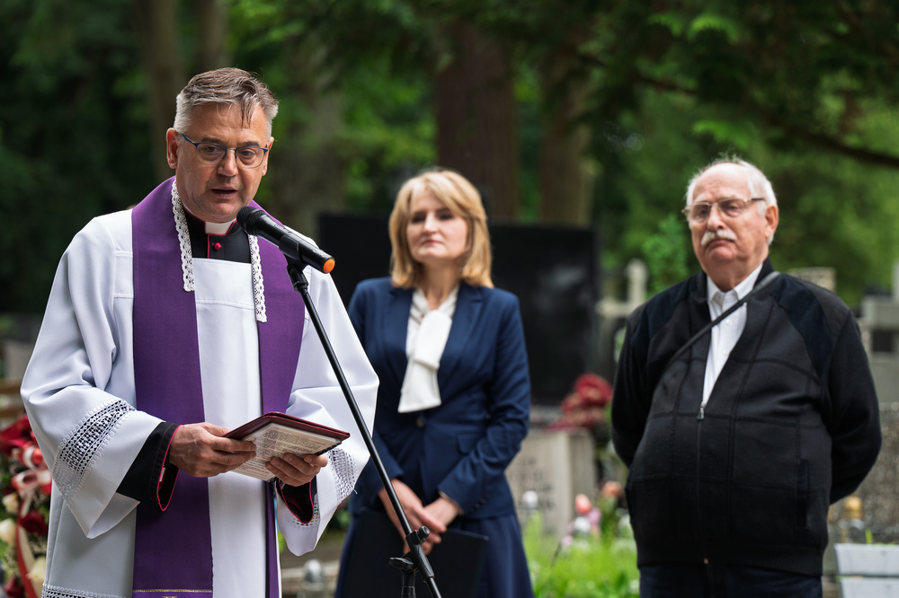 Uroczystość oznaczenia grobów weteranów trzeciego powstania śląskiego śp. Stanisława Brzozowskiego i śp. Franciszka Zandera znakiem pamięci „Tobie Polsko”. Fot.: IPN Krzysztof Łojko