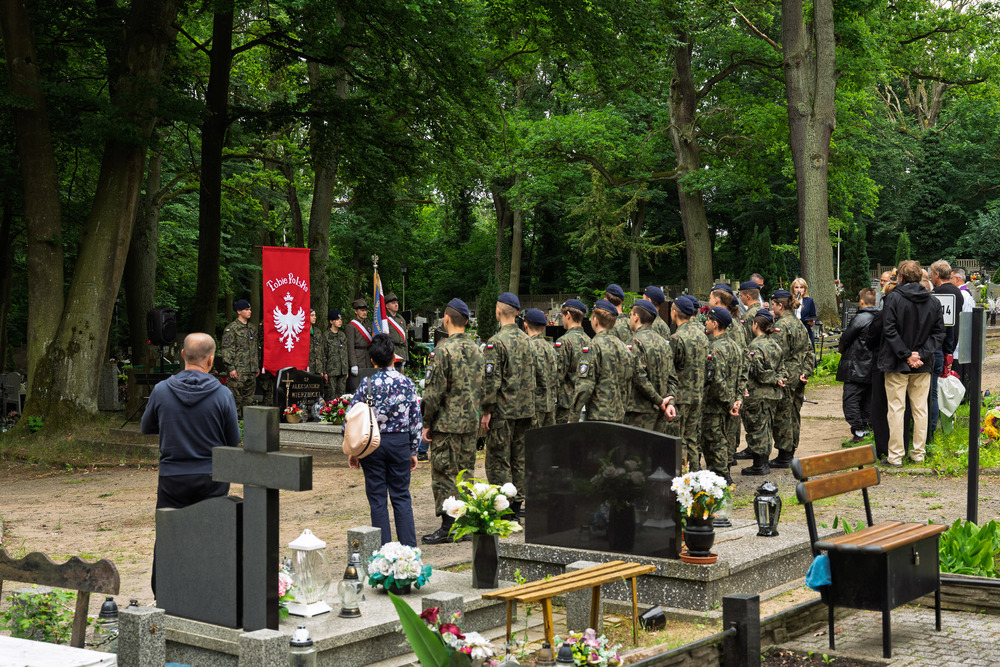 Uroczystość oznaczenia grobów weteranów trzeciego powstania śląskiego śp. Stanisława Brzozowskiego i śp. Franciszka Zandera znakiem pamięci „Tobie Polsko”. Fot.: IPN Krzysztof Łojko
