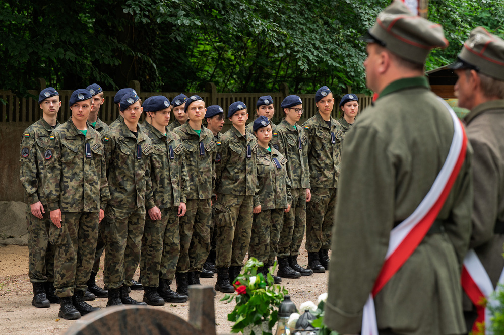 Uroczystość oznaczenia grobów weteranów trzeciego powstania śląskiego śp. Stanisława Brzozowskiego i śp. Franciszka Zandera znakiem pamięci „Tobie Polsko”. Fot.: IPN Krzysztof Łojko